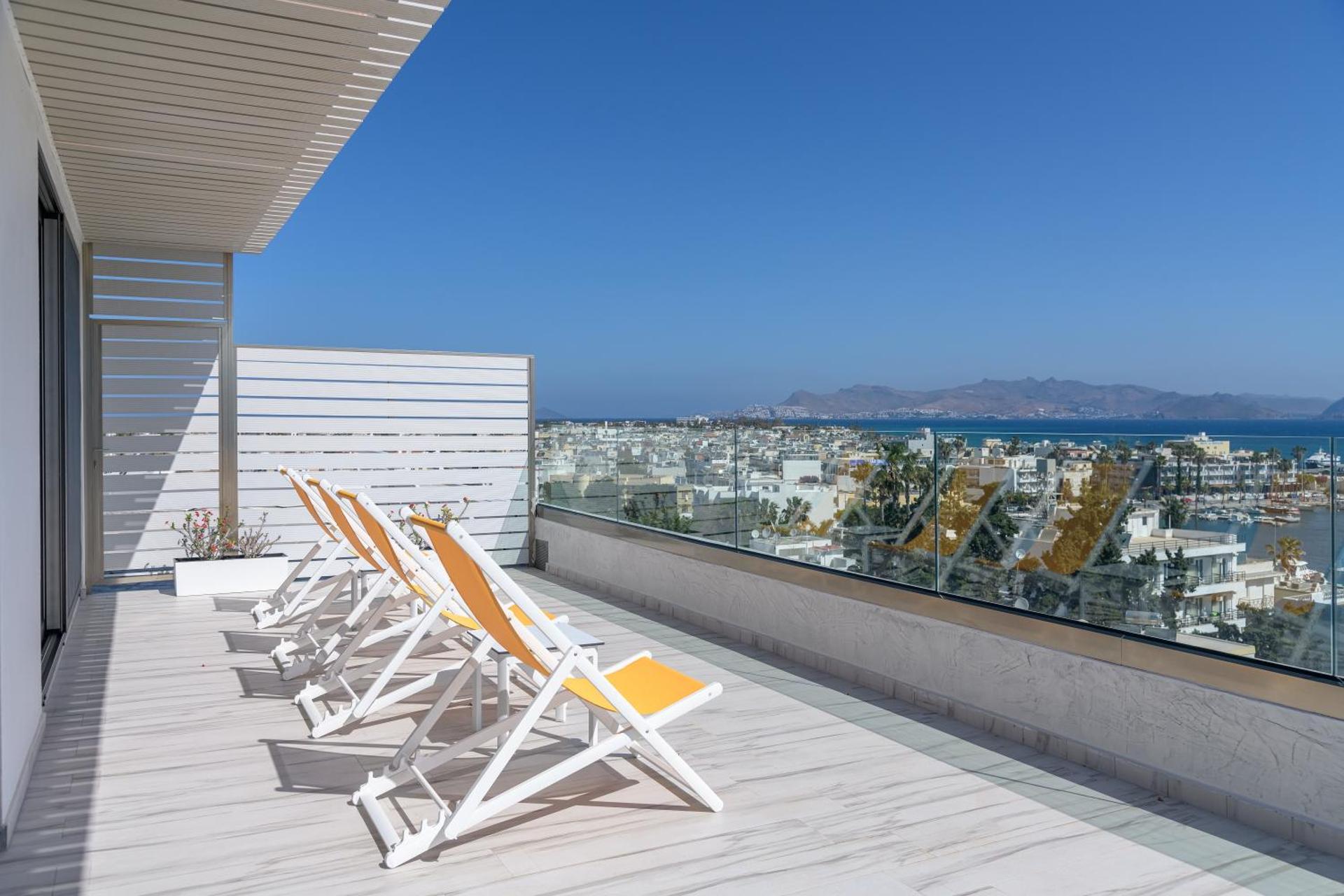 Alexandra Hotel&Apartments - Photo 4