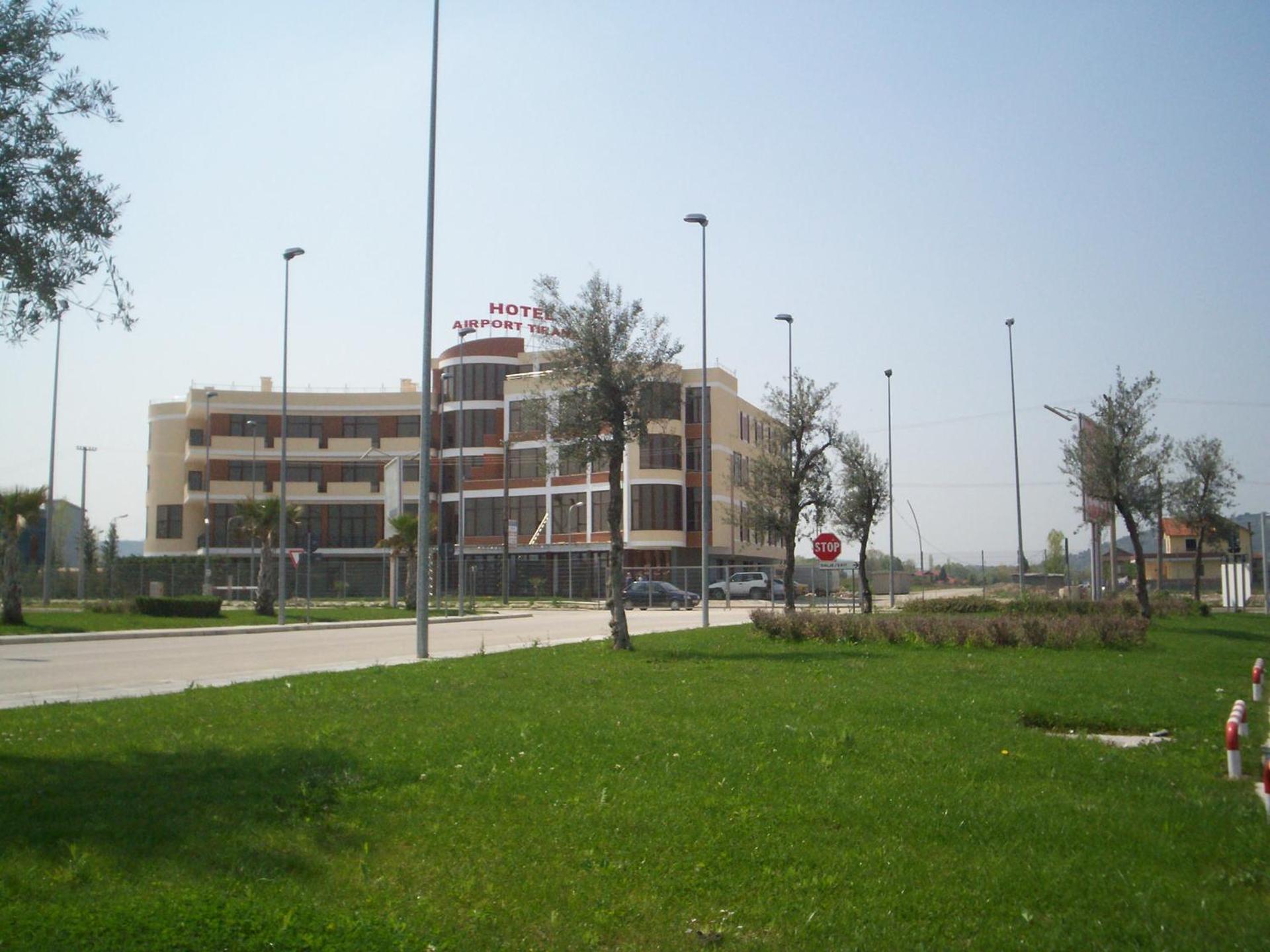 Hotel Airport Tirana - Photo 89