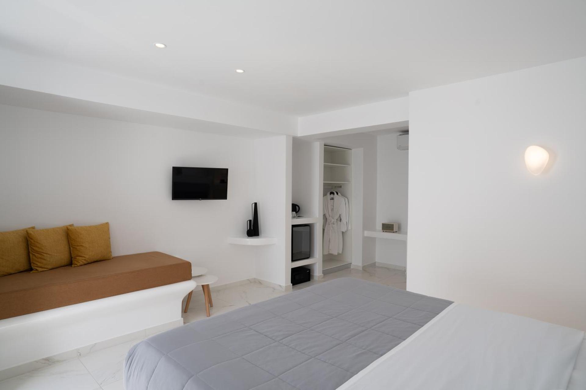 White Concept Caves - Photo 4