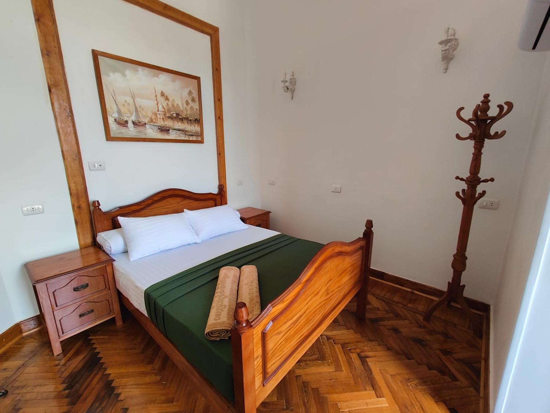 Champollion Palace - Photo 37