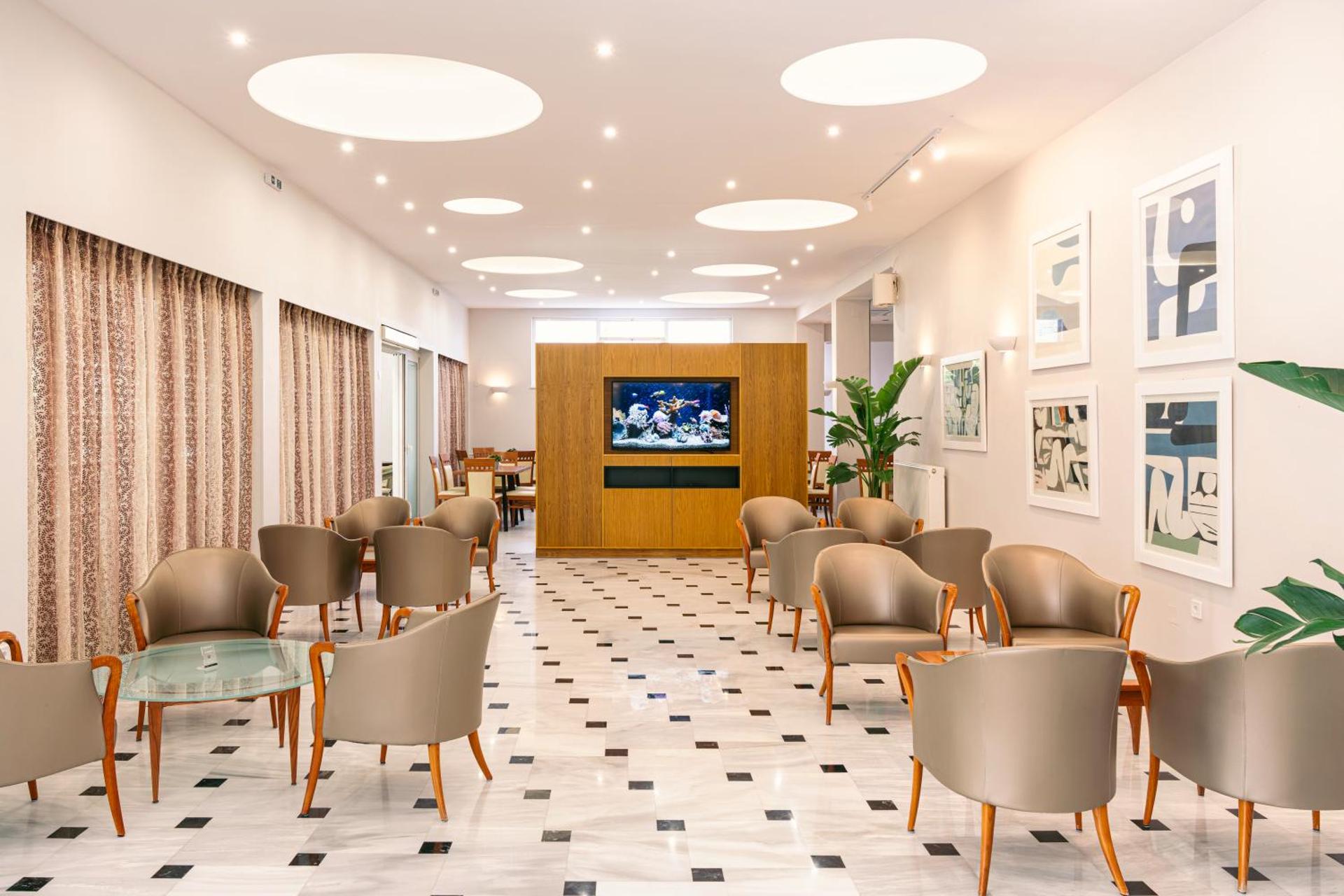 Danae Hotel - Photo 48