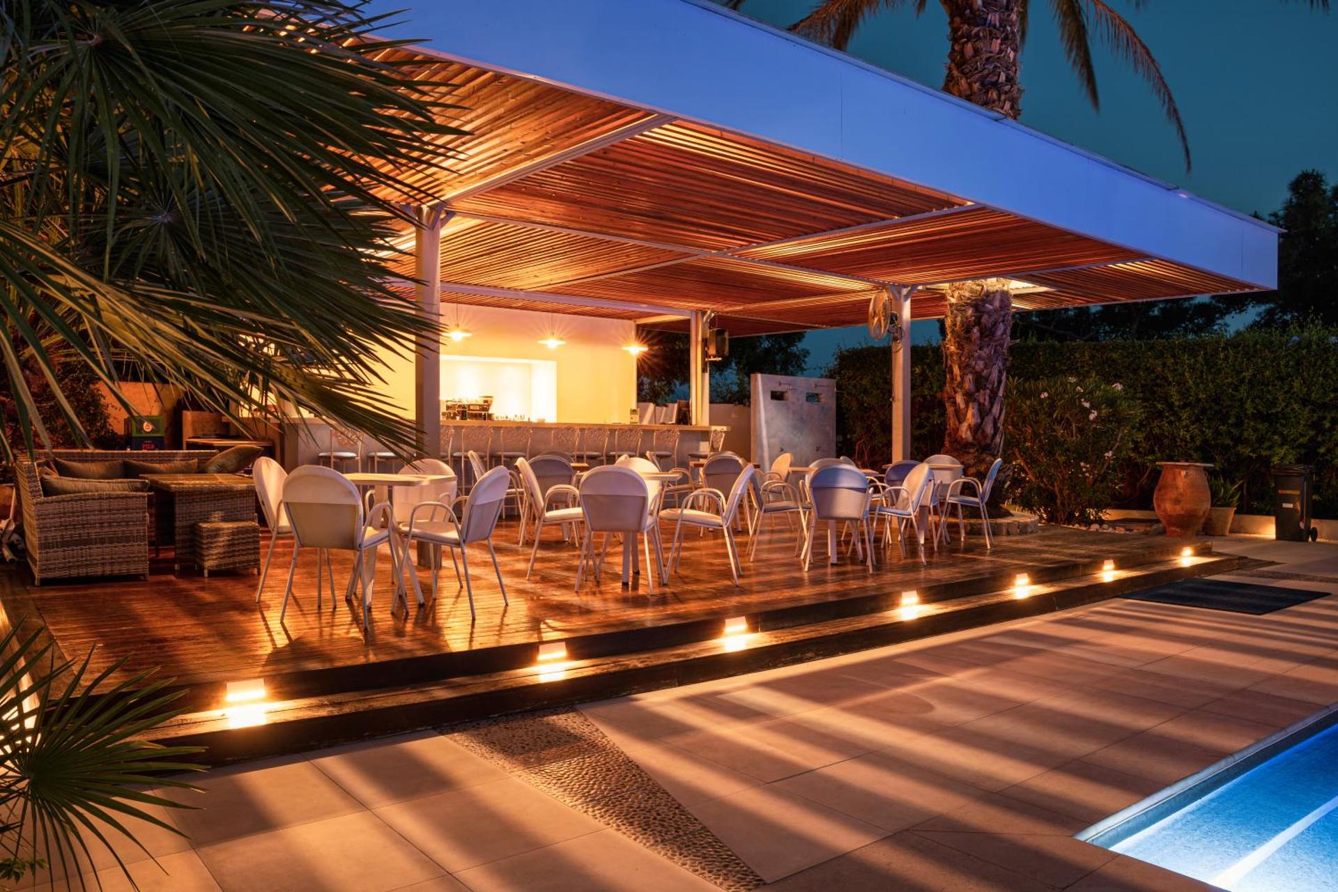 Danae Hotel - Photo 33