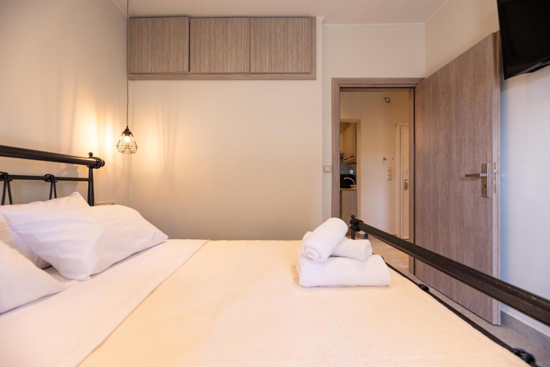 Demi's Apartments Near Athen's Airport - Photo 39