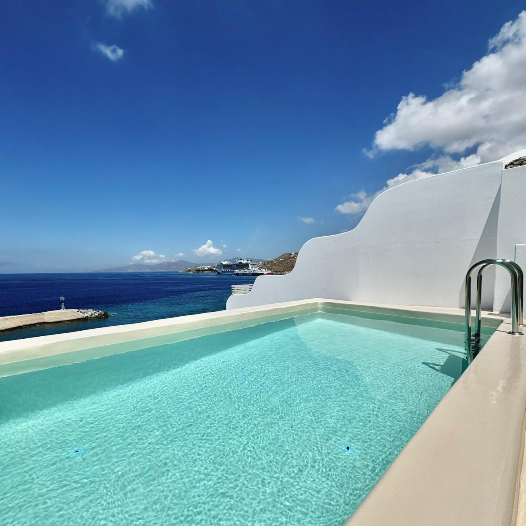 Kouros Hotel & Suites - Photo 71