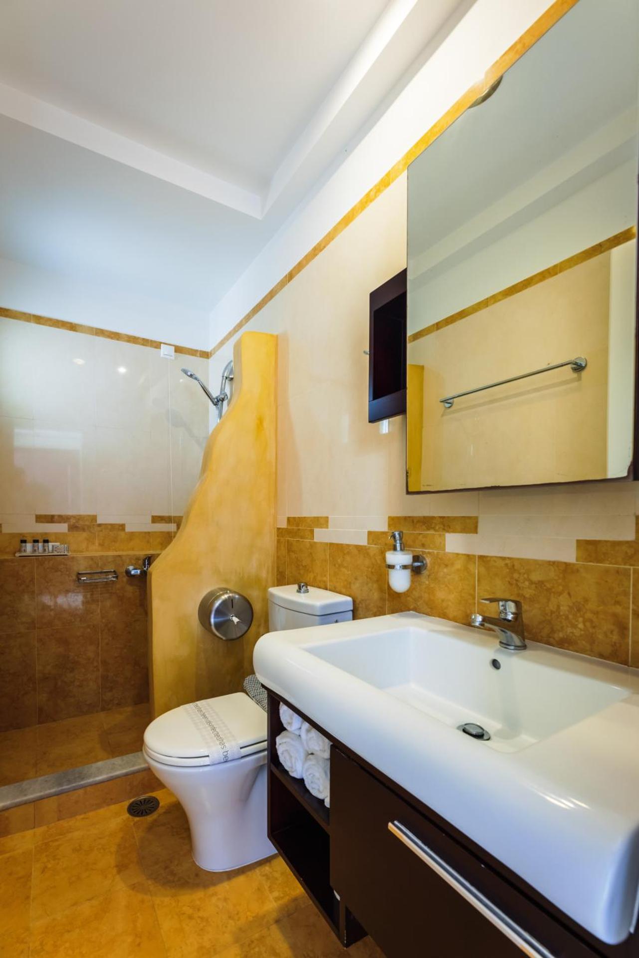 Aegean Palace - Photo 14
