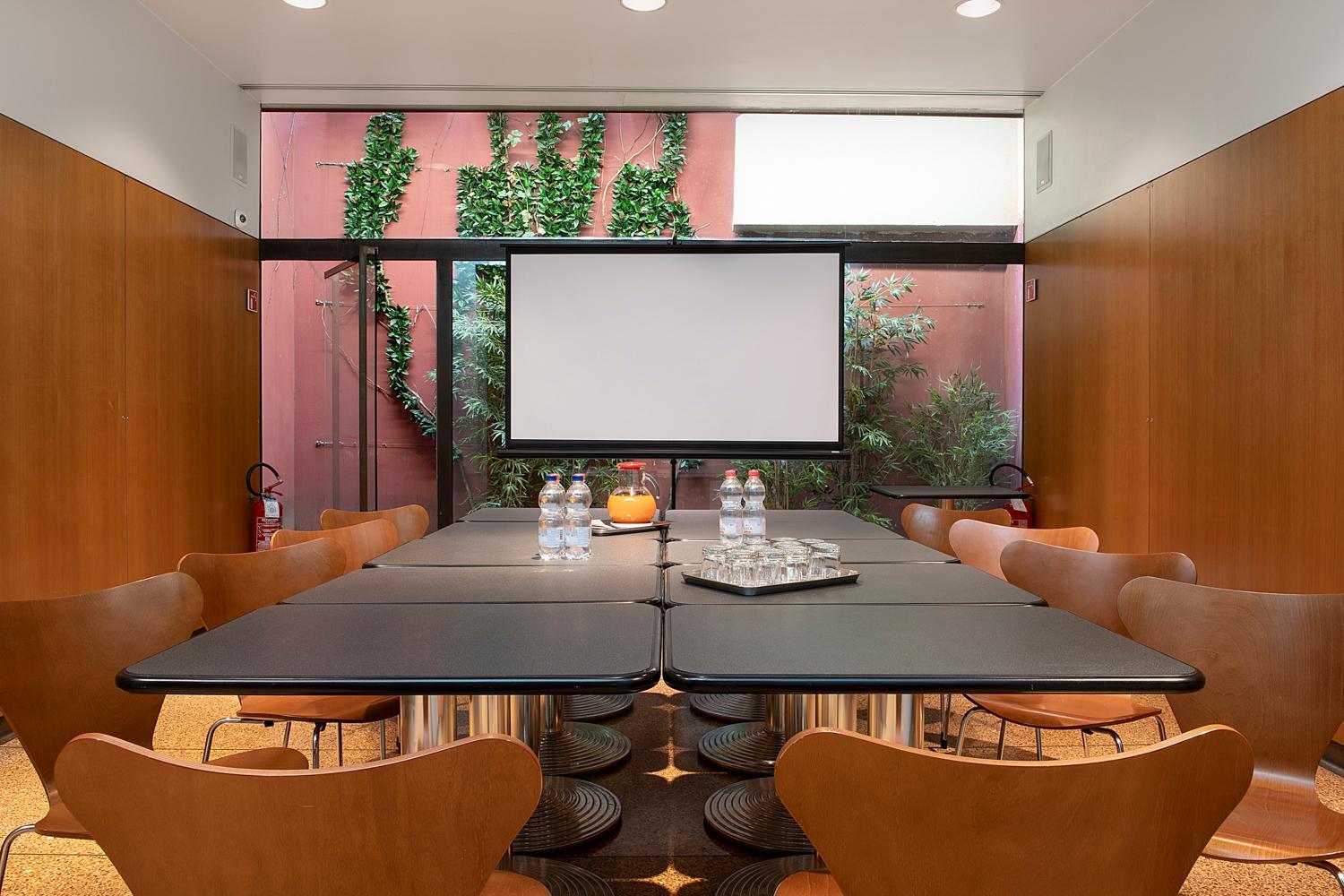 Hotel Verona - Photo 11