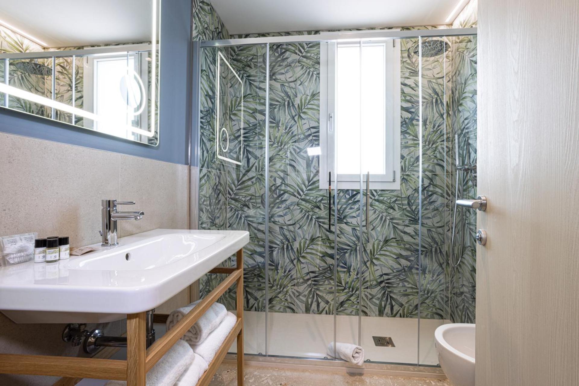 Hotel Diana - Photo 11