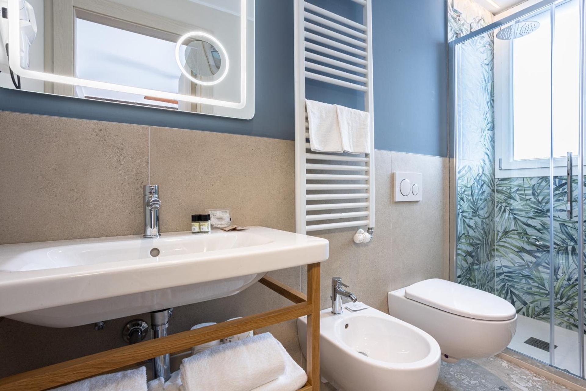 Hotel Diana - Photo 10