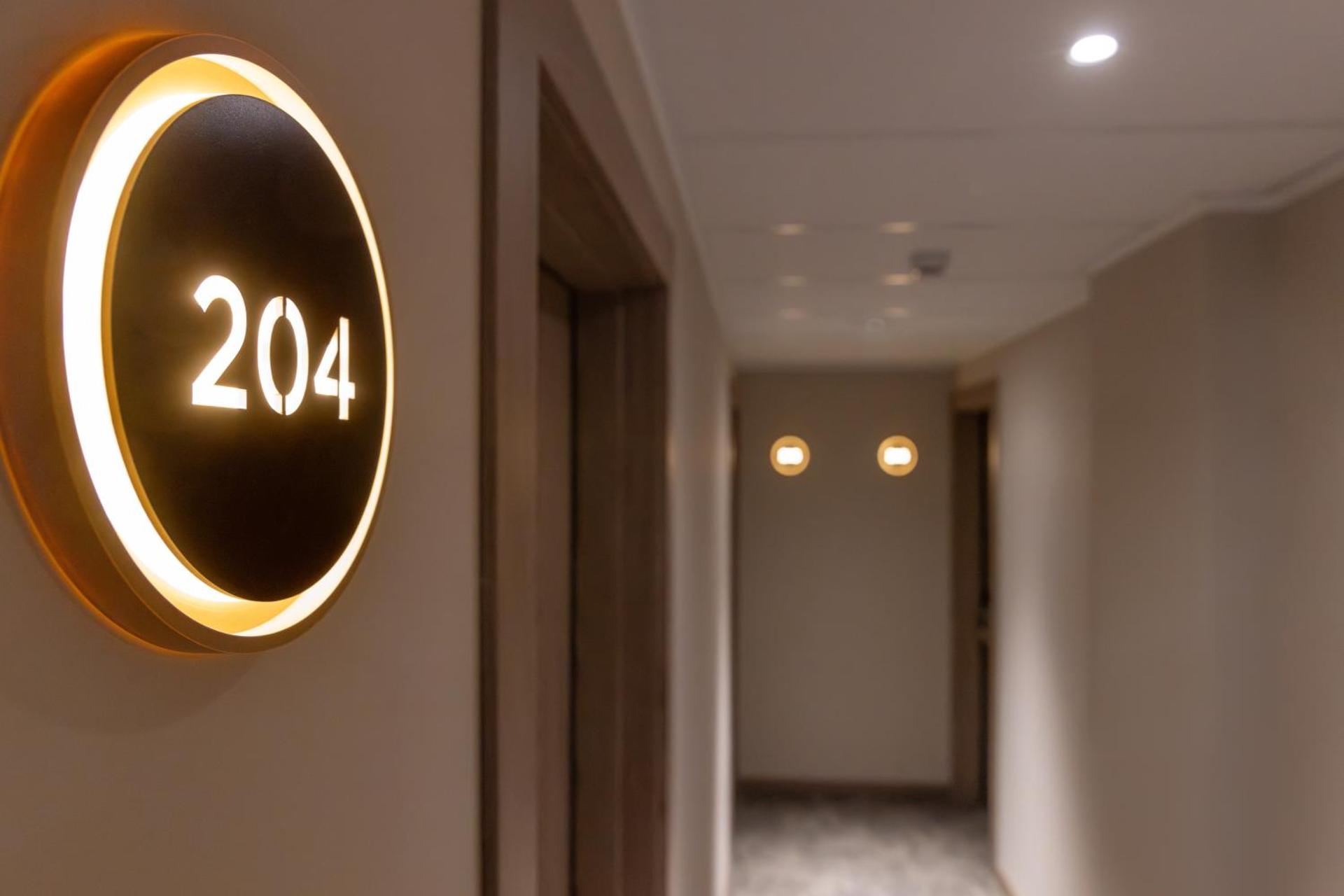 Hotel Diana - Photo 35