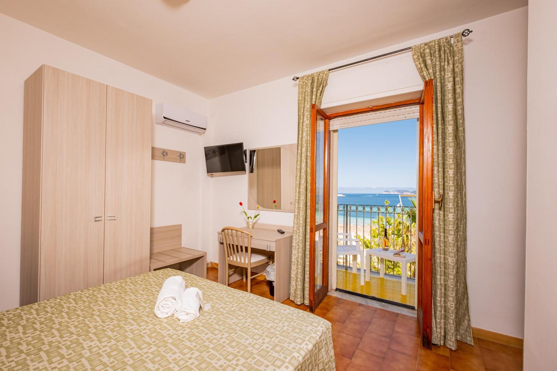 Hotel Il Gabbiano - Photo 21