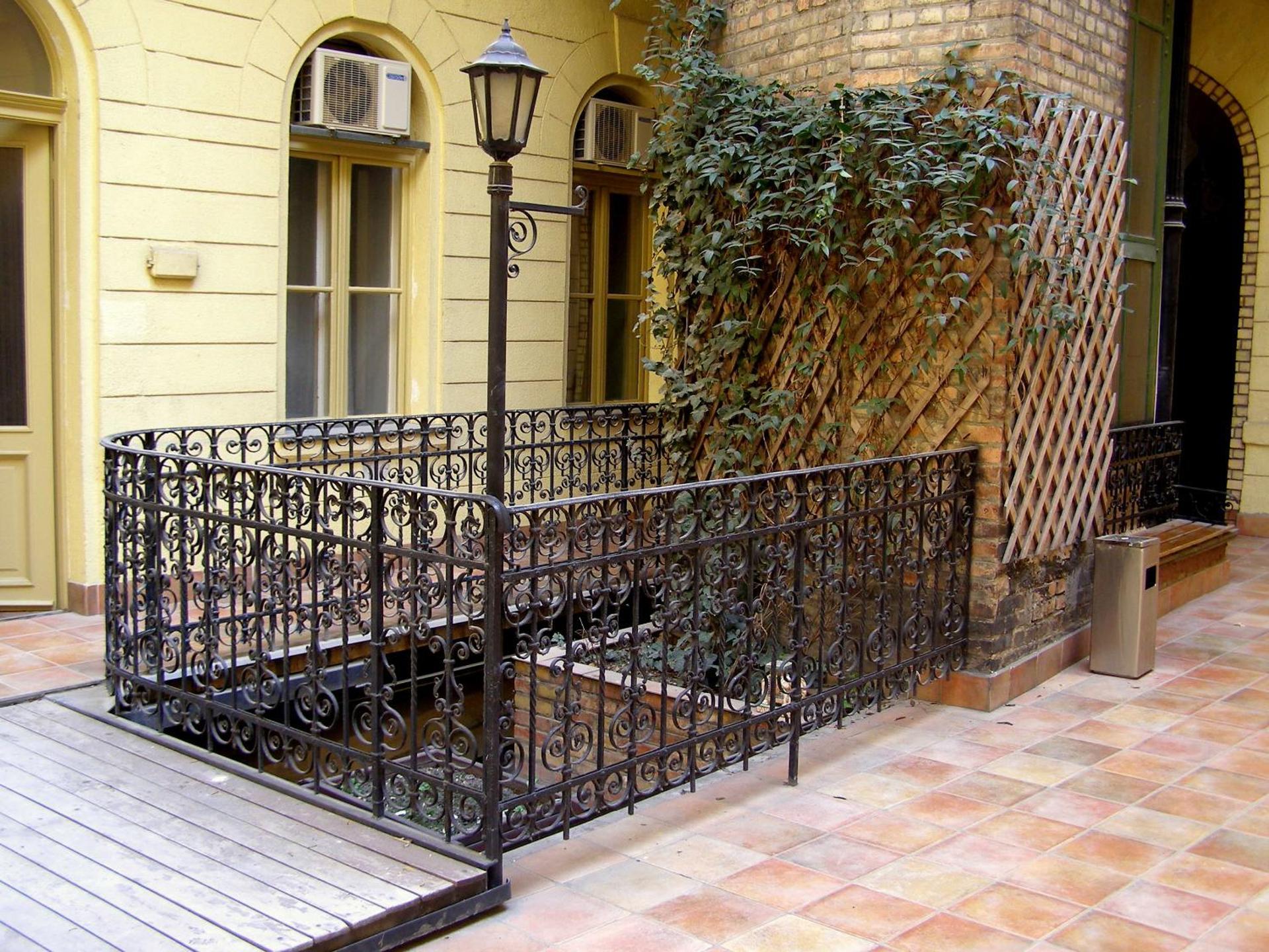 Centrooms House - Photo 10