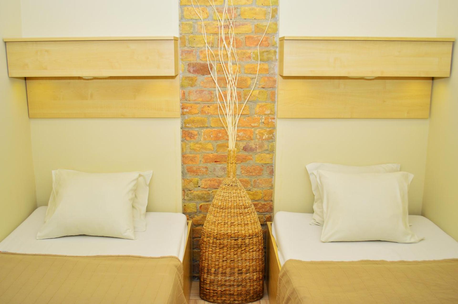 Centrooms House - Photo 28