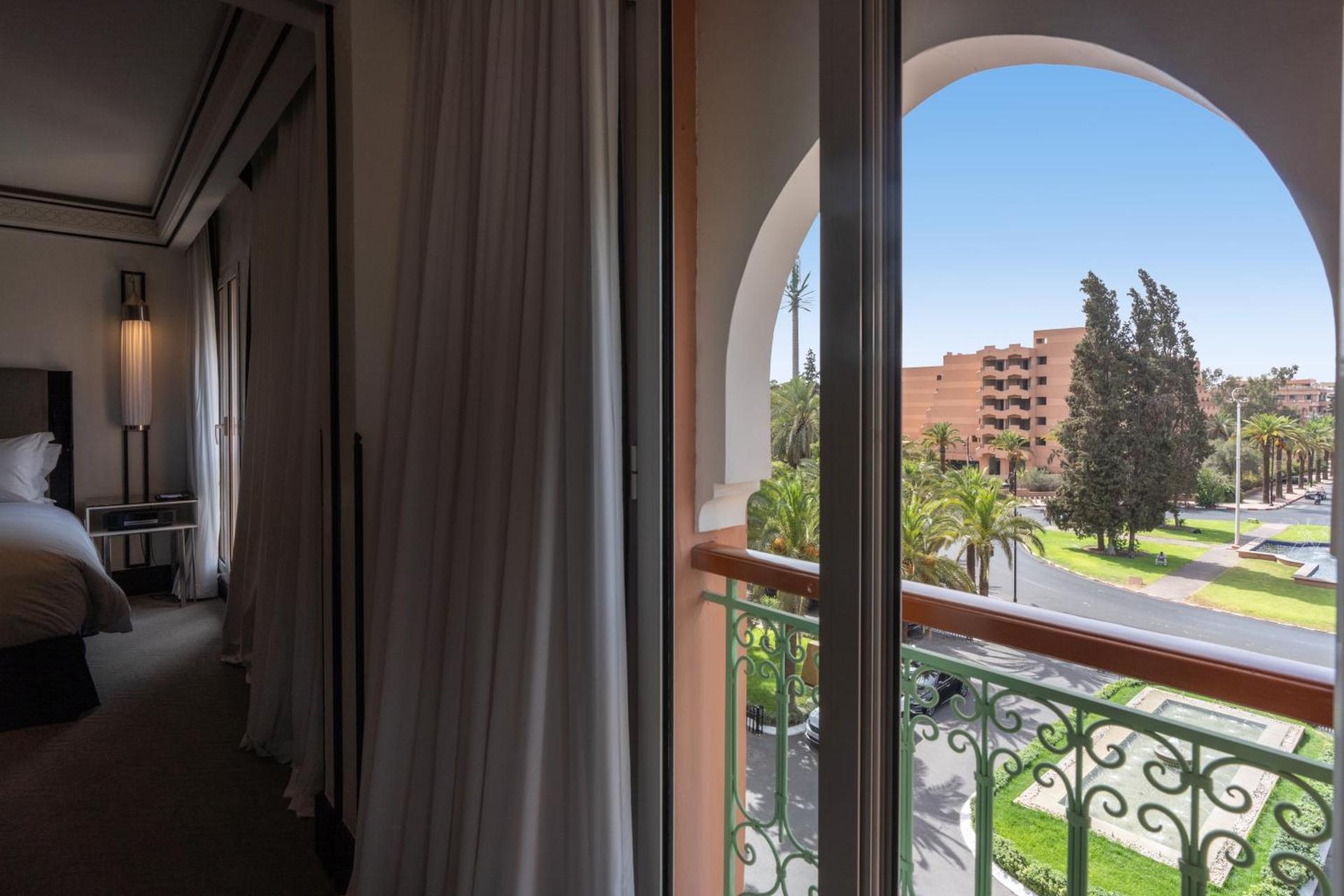 Junior King Suite with View