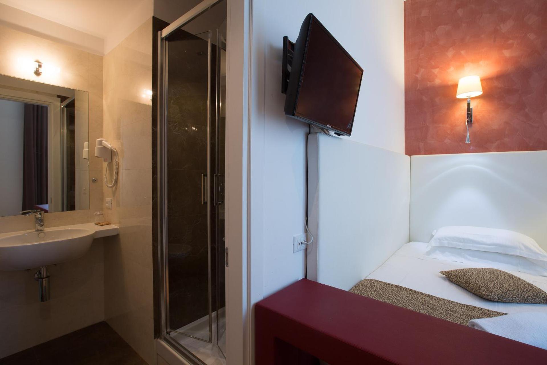 Floris Hotel - Photo 69