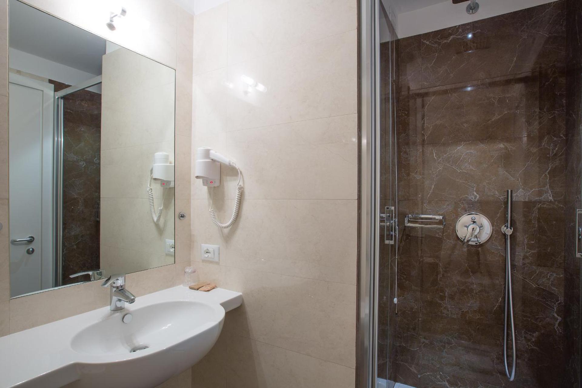 Floris Hotel - Photo 66