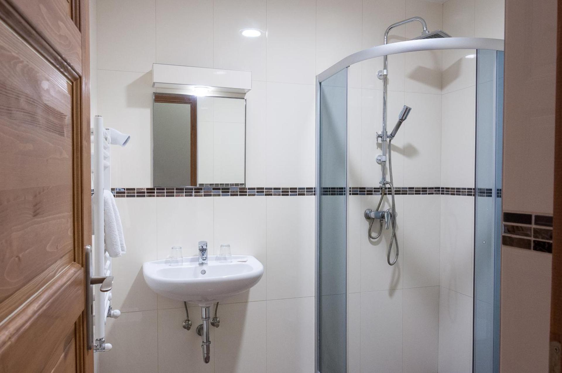 Centrooms House - Photo 3