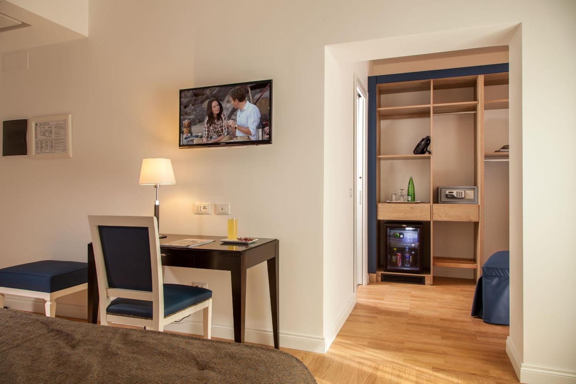 Floris Hotel - Photo 129