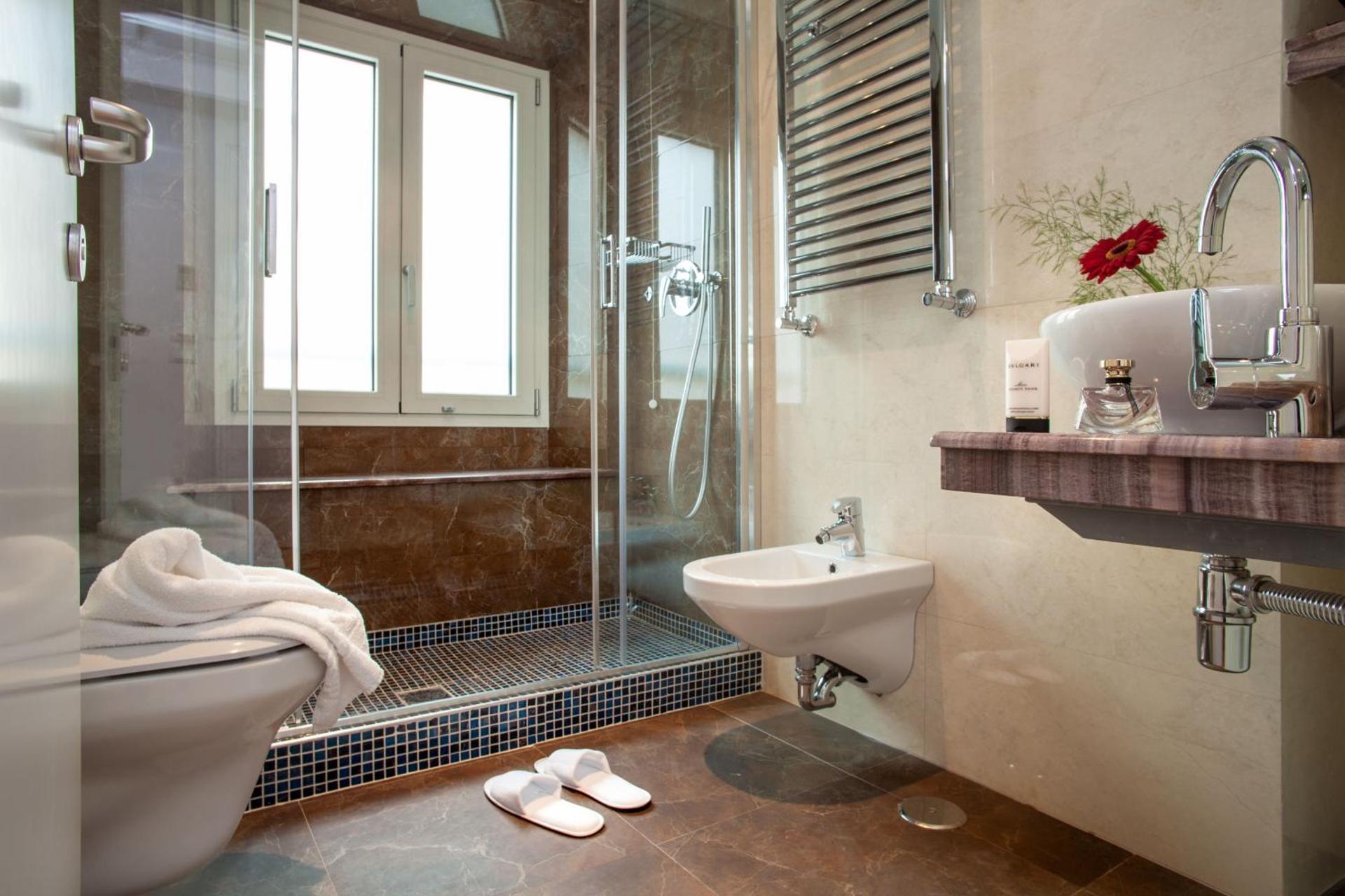 Floris Hotel - Photo 19