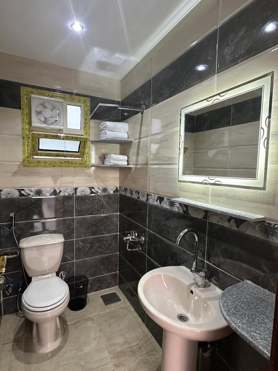 Great Sun Pyramids Inn - Photo 6