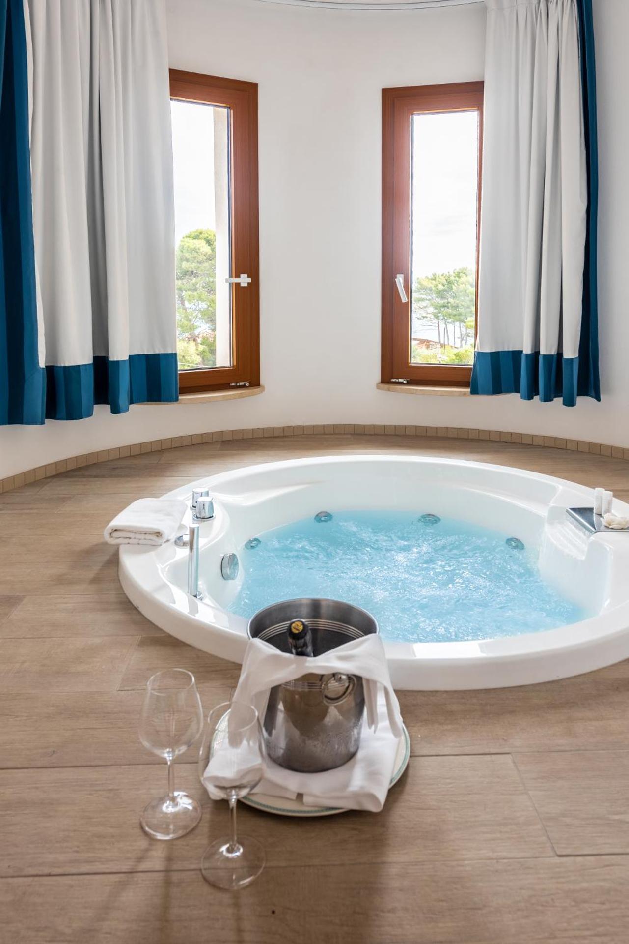 Hotel Baia Del Capitano - Photo 32