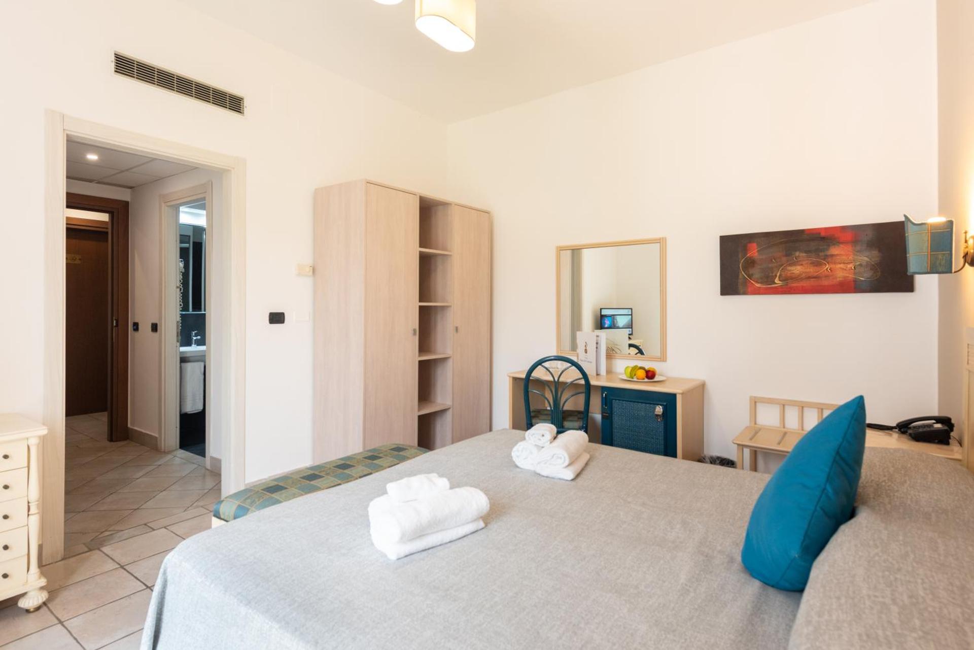 Hotel Baia Del Capitano - Photo 3