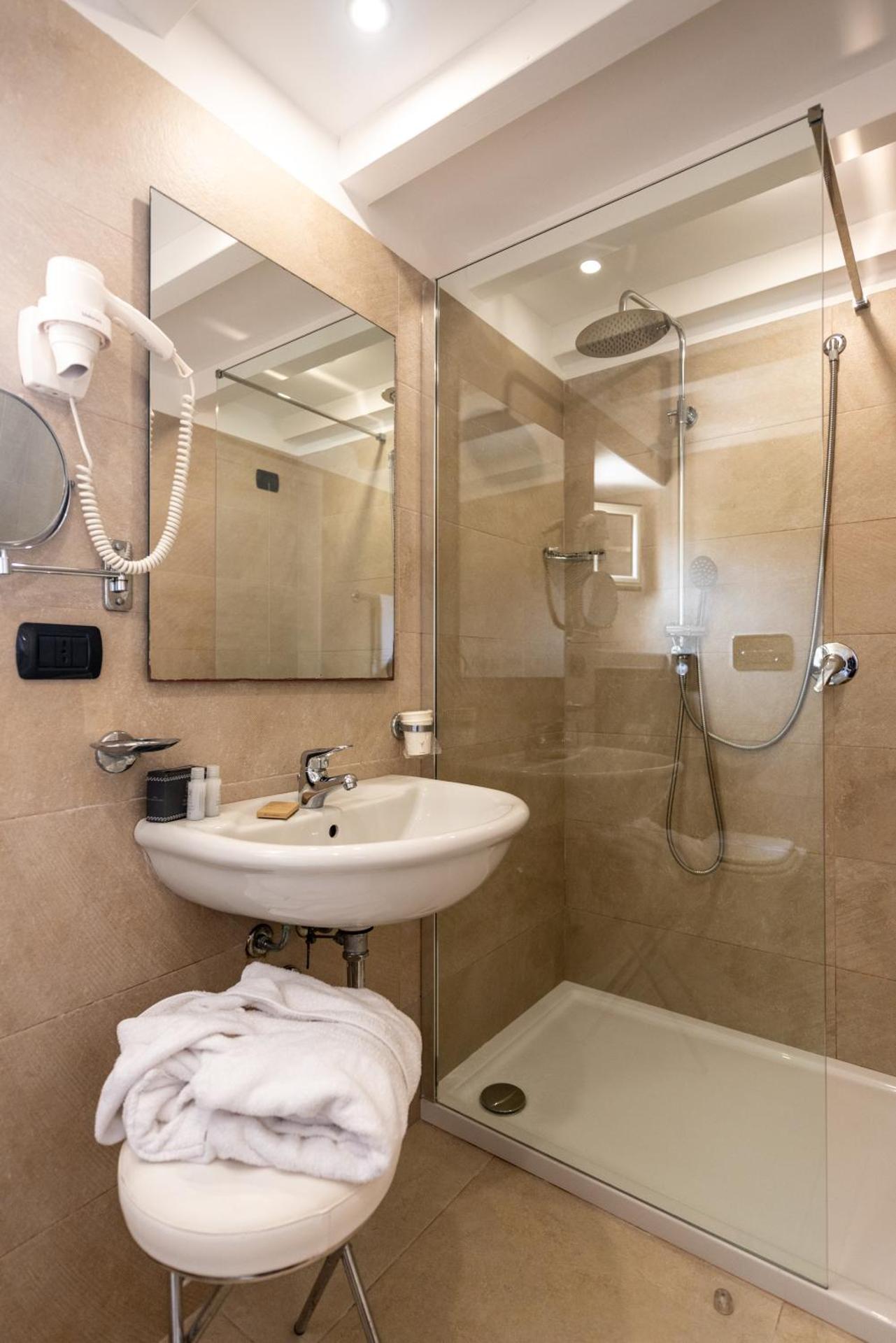 Hotel Baia Del Capitano - Photo 70