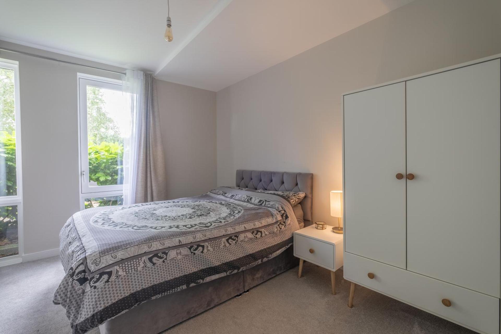 Brand New London Flat with Car Park - Photo 17