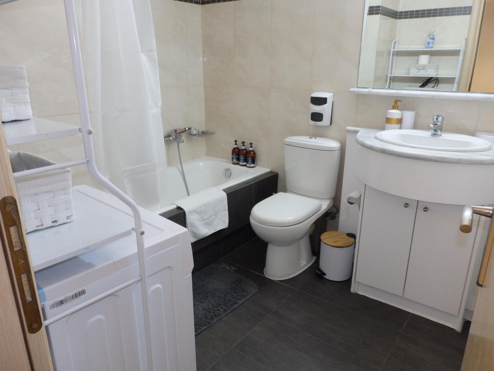 A&J Apartments or Rooms athens airport - Photo 109