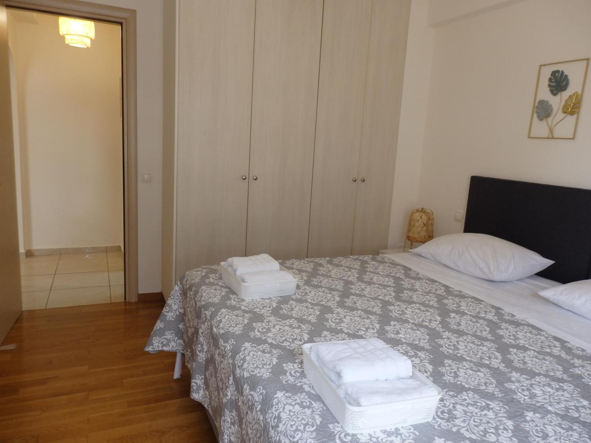 A&J Apartments or Rooms athens airport - Photo 89