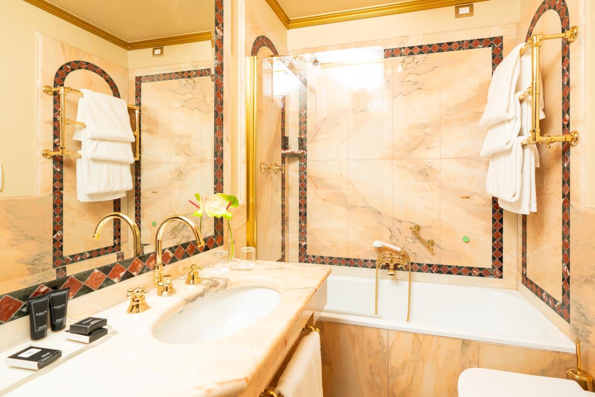 Due Torri Hotel - Photo 23