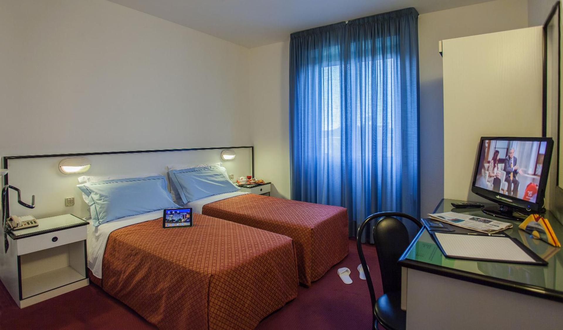 Hotel Quadrifoglio - Photo 42