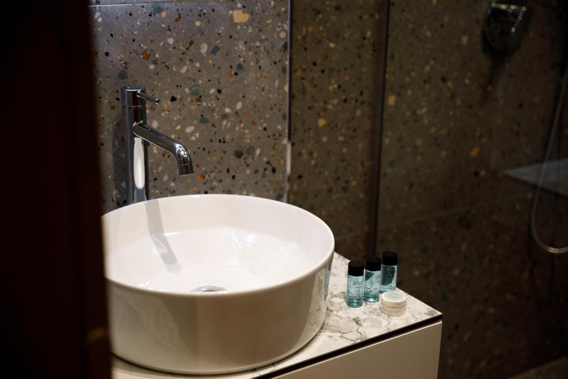 Sunny Hill Boutique Hotel - Photo 39