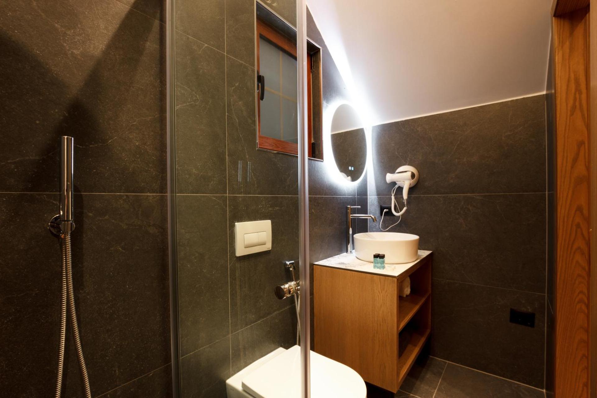 Sunny Hill Boutique Hotel - Photo 34