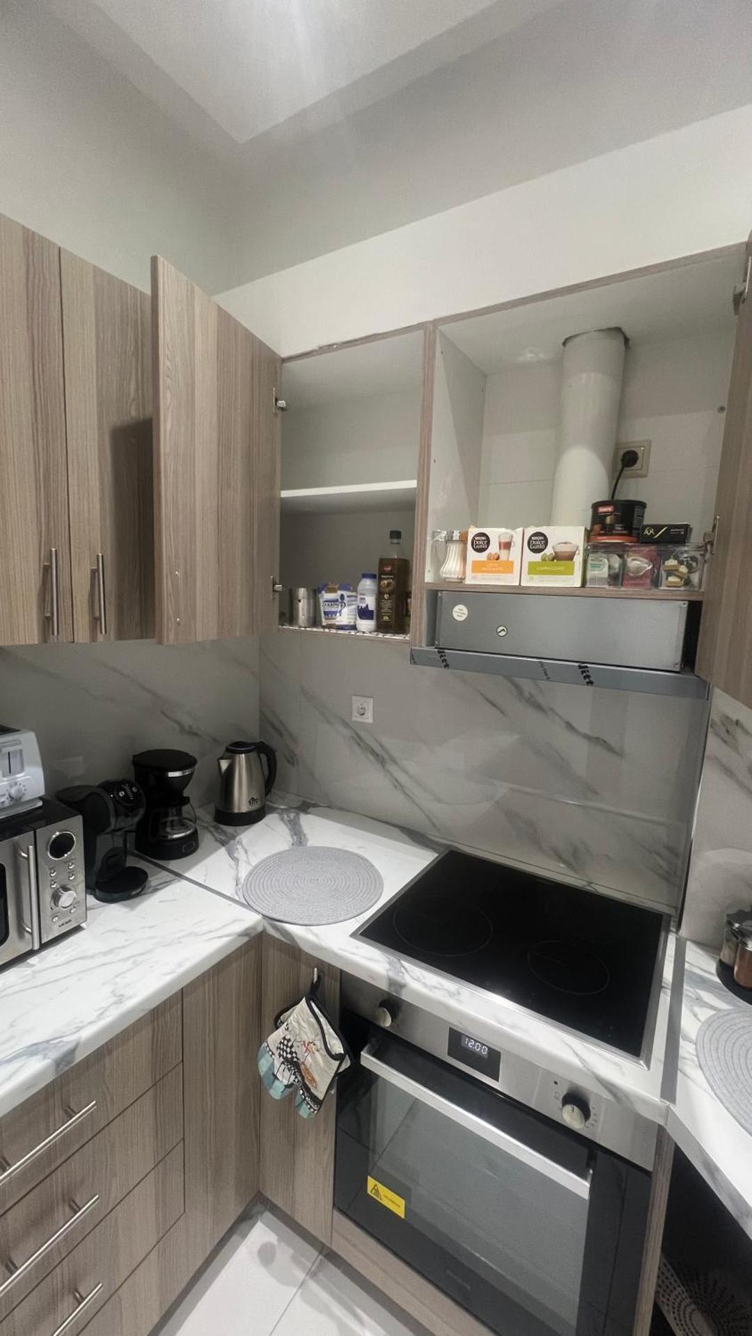 Four Seasons Apartment - Photo 13