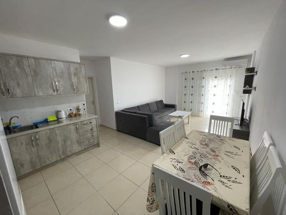 Saranda Flat - Photo 8
