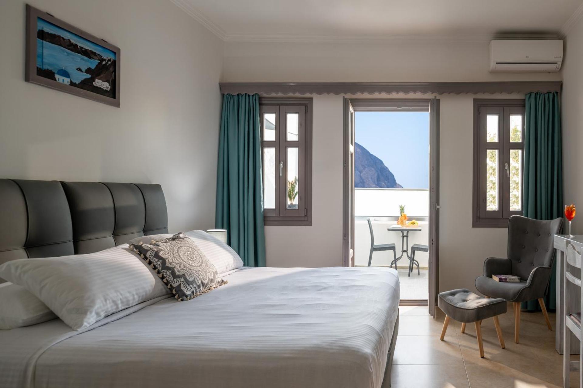 Superior Suite with Outdoor Hot Tub