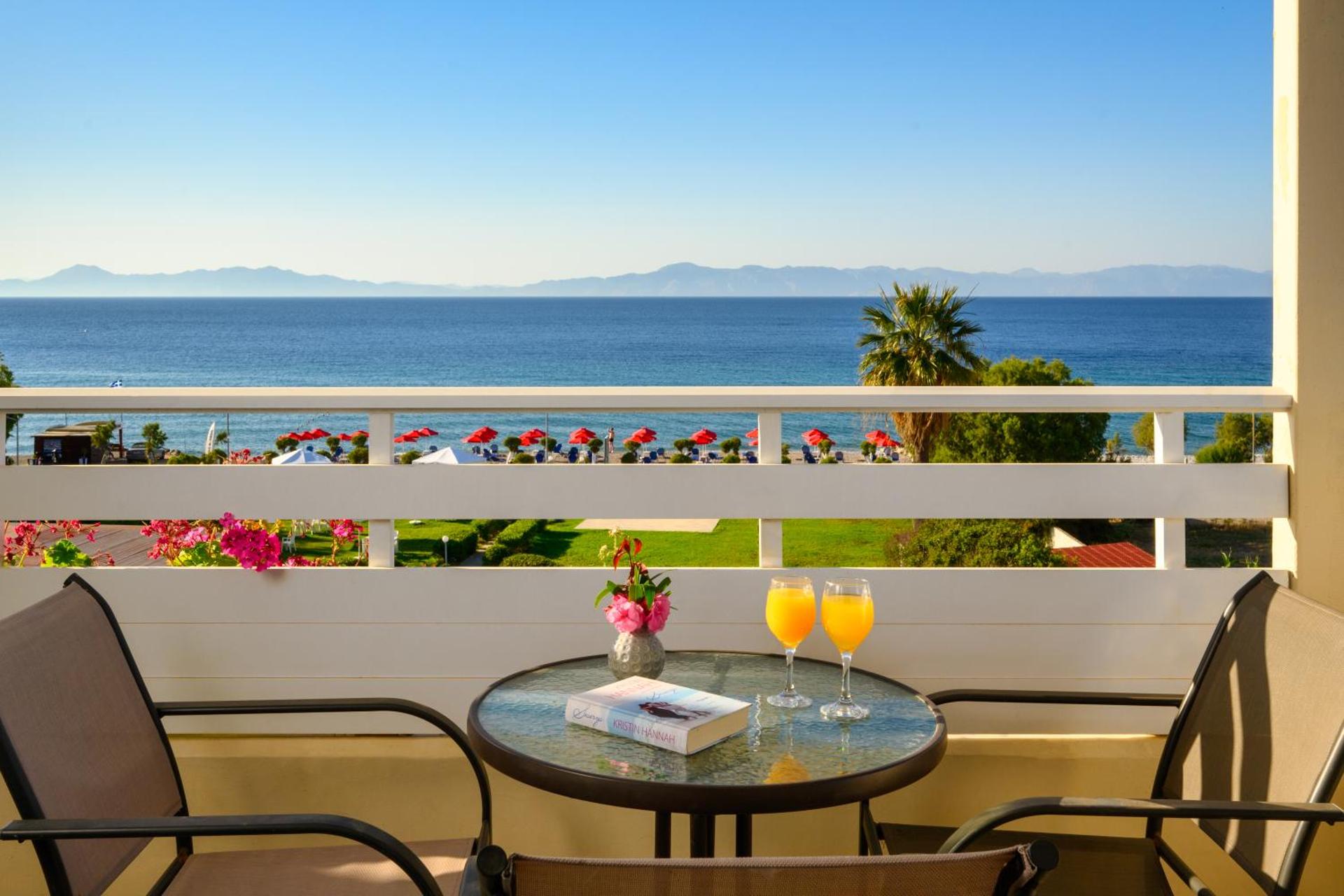 Bayside Hotel Katsaras - Photo 8