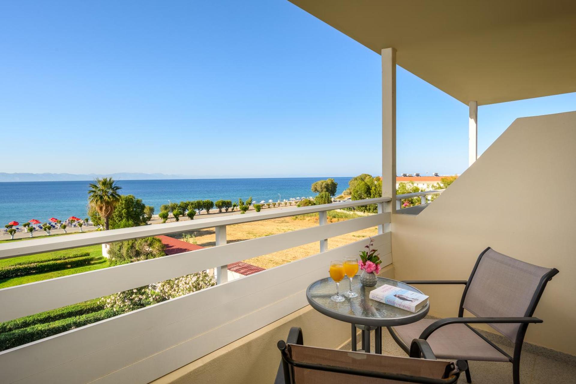 Bayside Hotel Katsaras - Photo 9