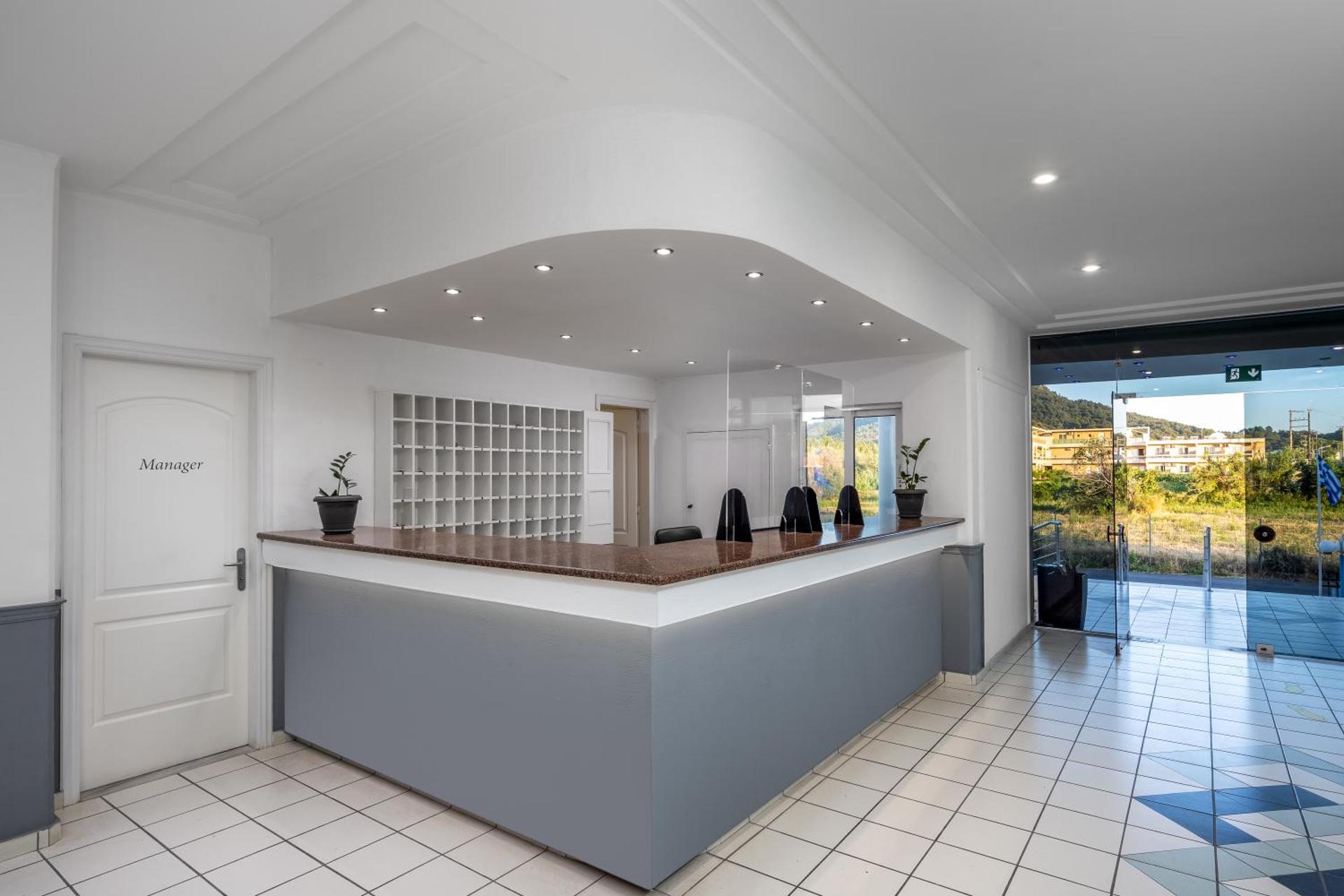 Bayside Hotel Katsaras - Photo 14