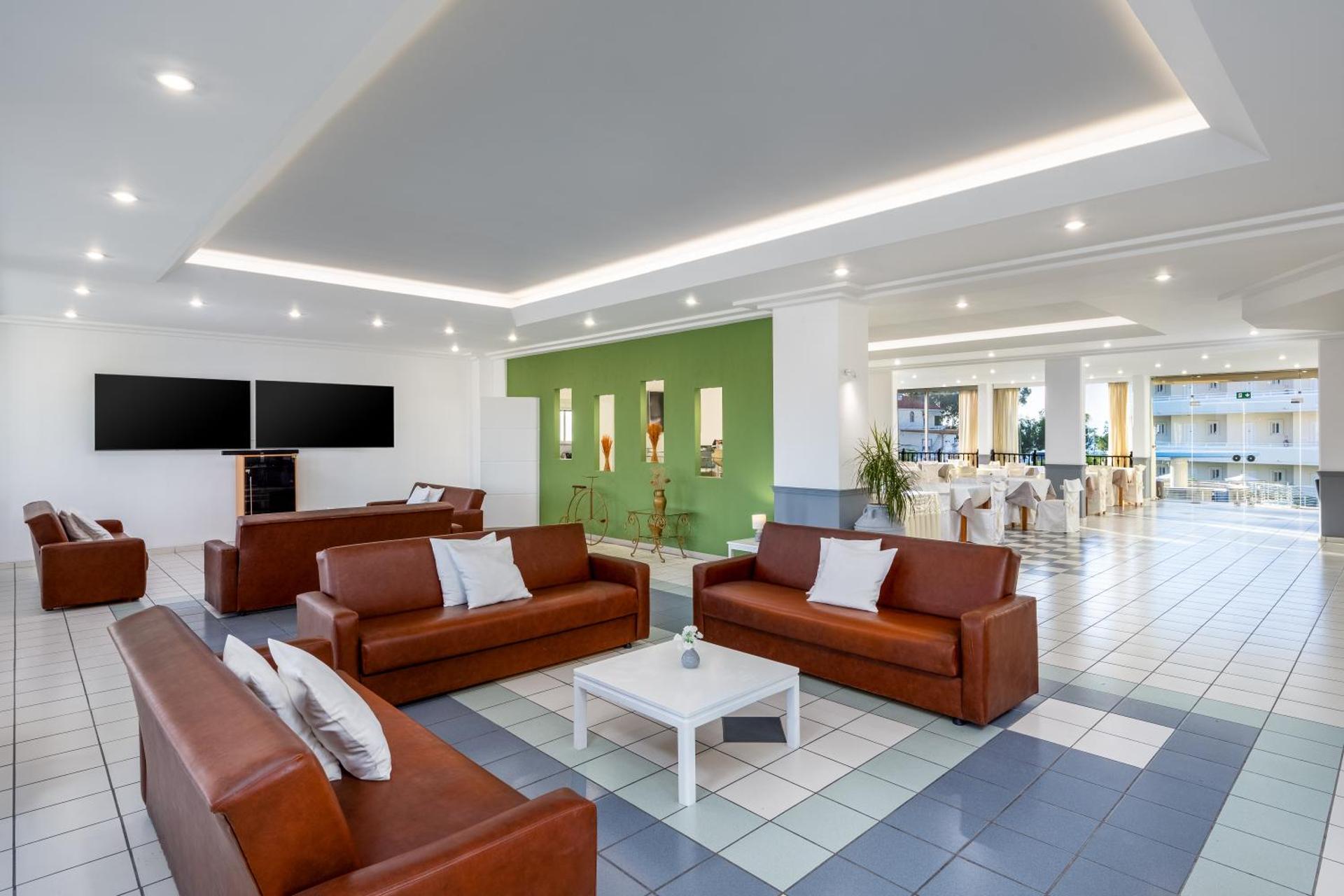 Bayside Hotel Katsaras - Photo 31