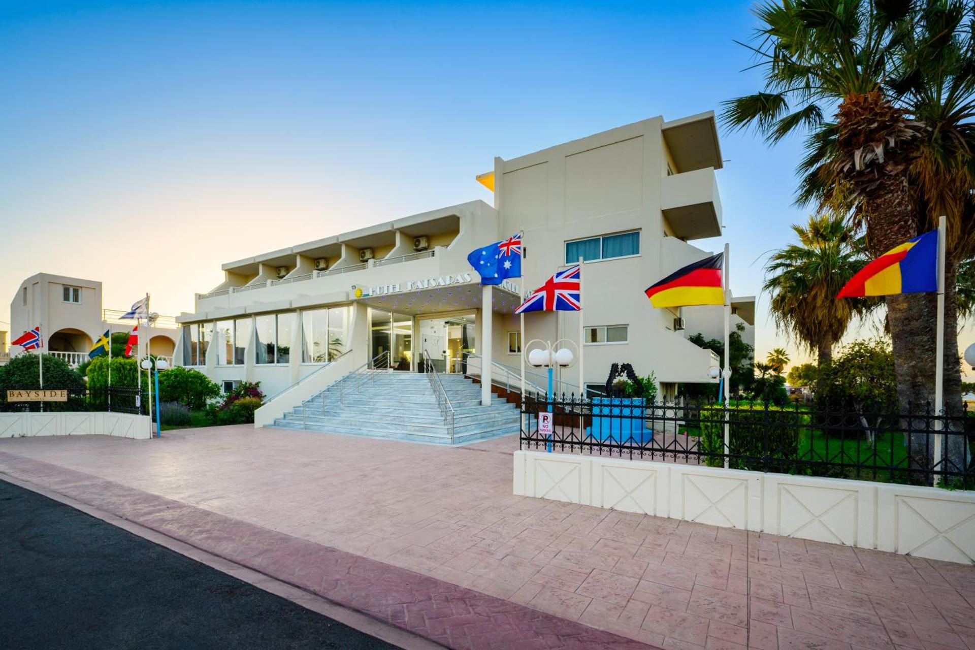 Bayside Hotel Katsaras - Photo 2