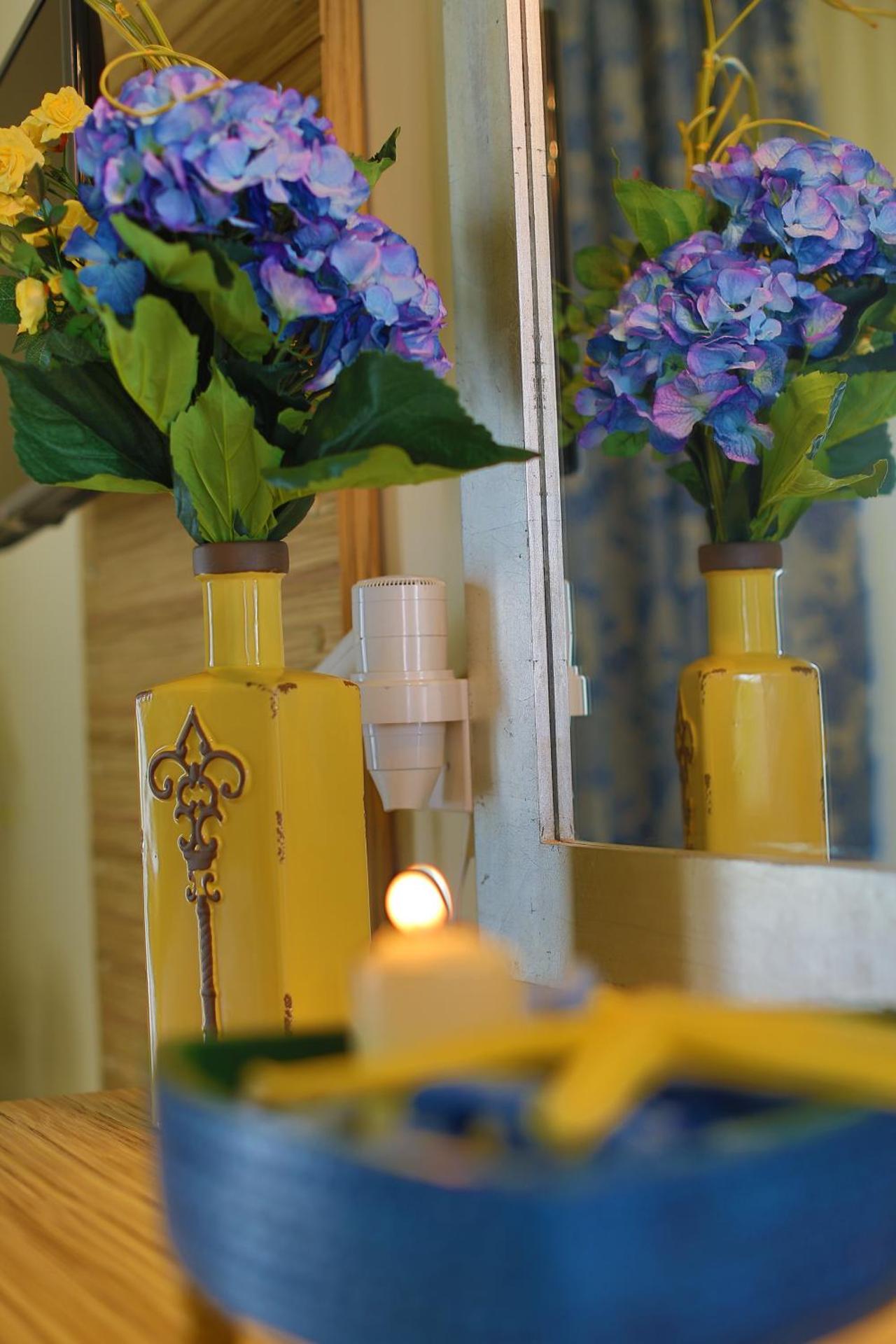 Dolphin Bay Seaside Resort & Suites - Photo 75