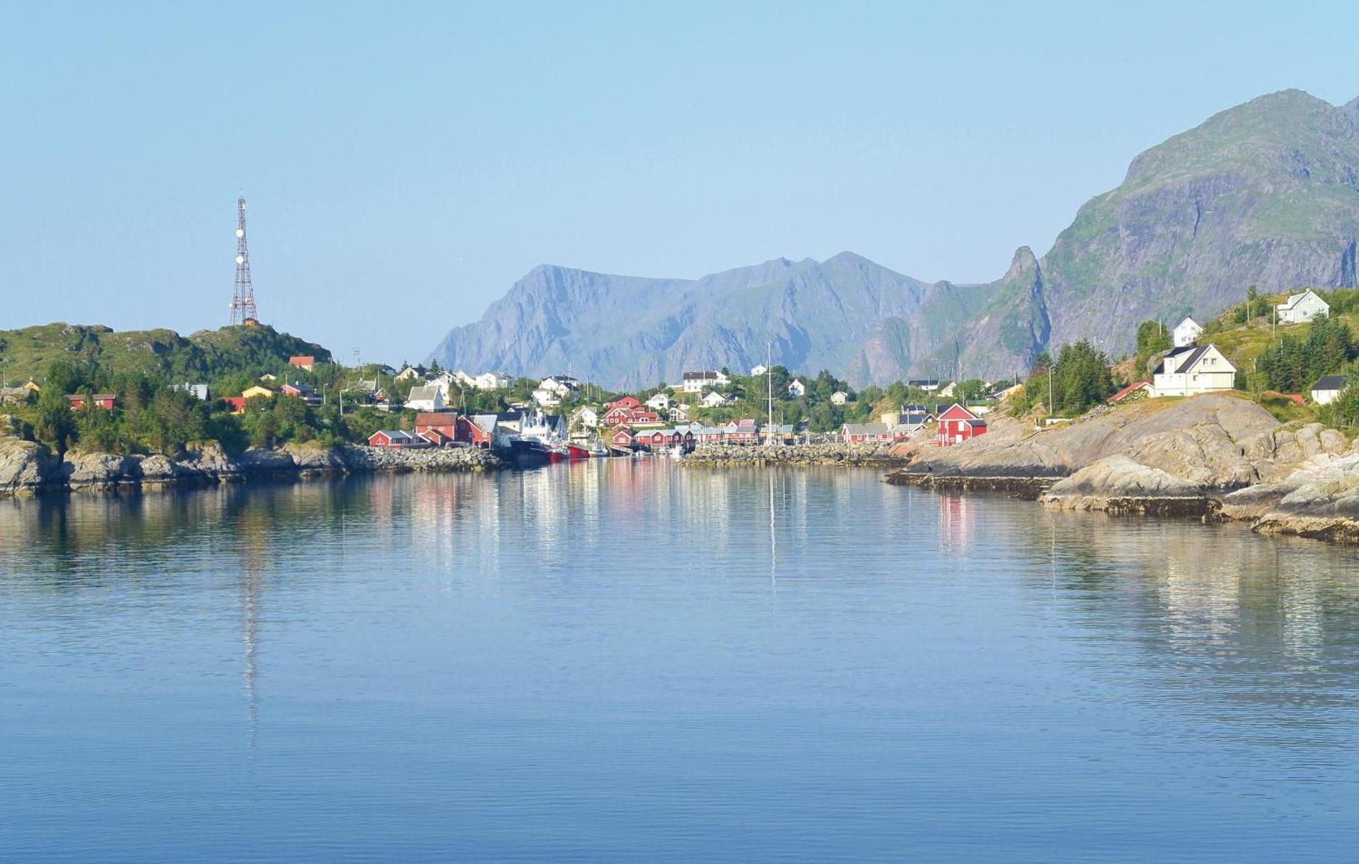 Two-Bedroom Holiday Home In Sorvagen - Photo 10