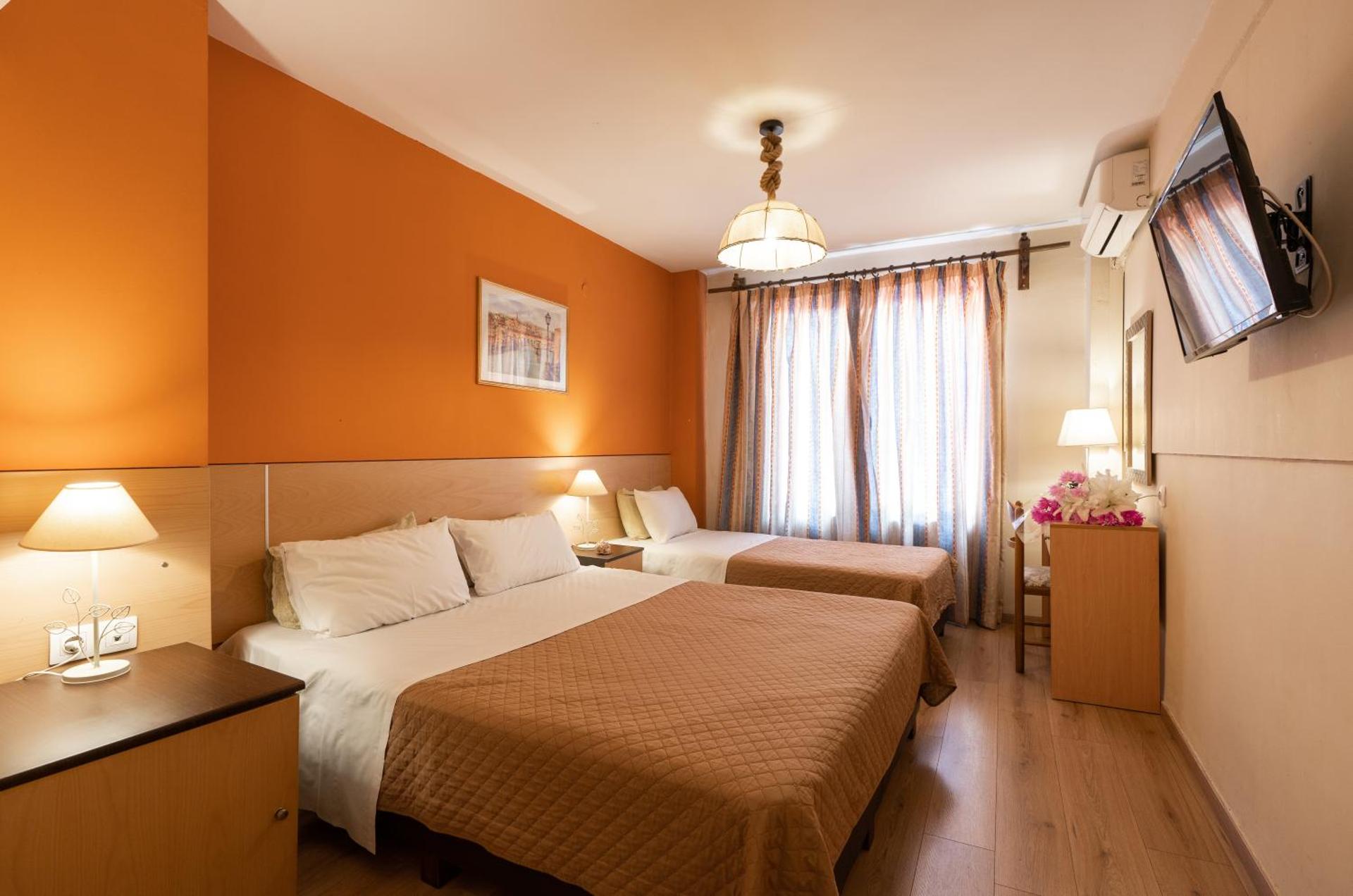 Alexandria Hotel - Photo 28