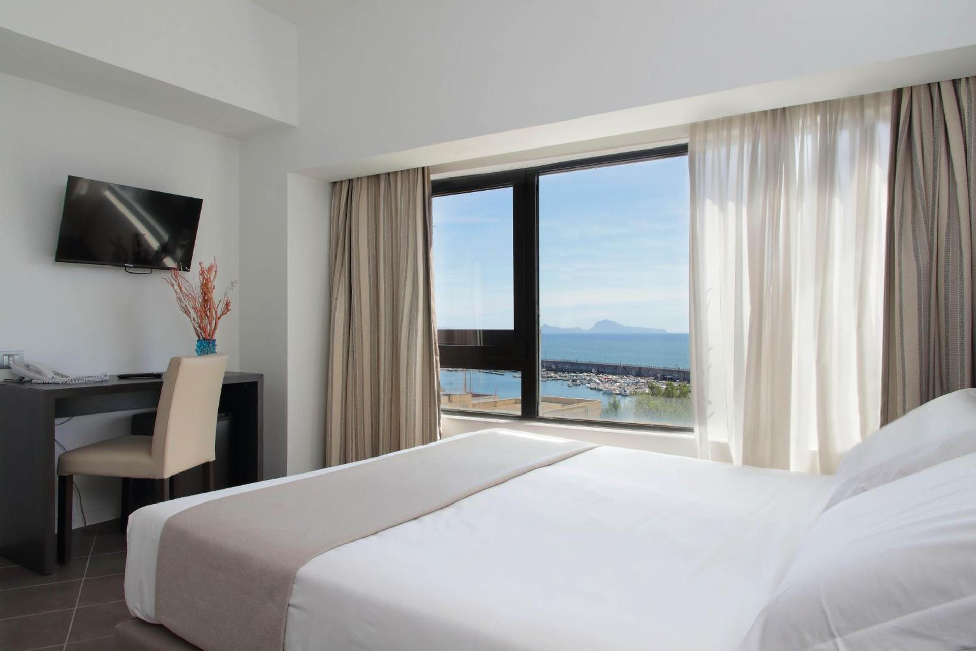 Hotel Poseidon - Photo 105