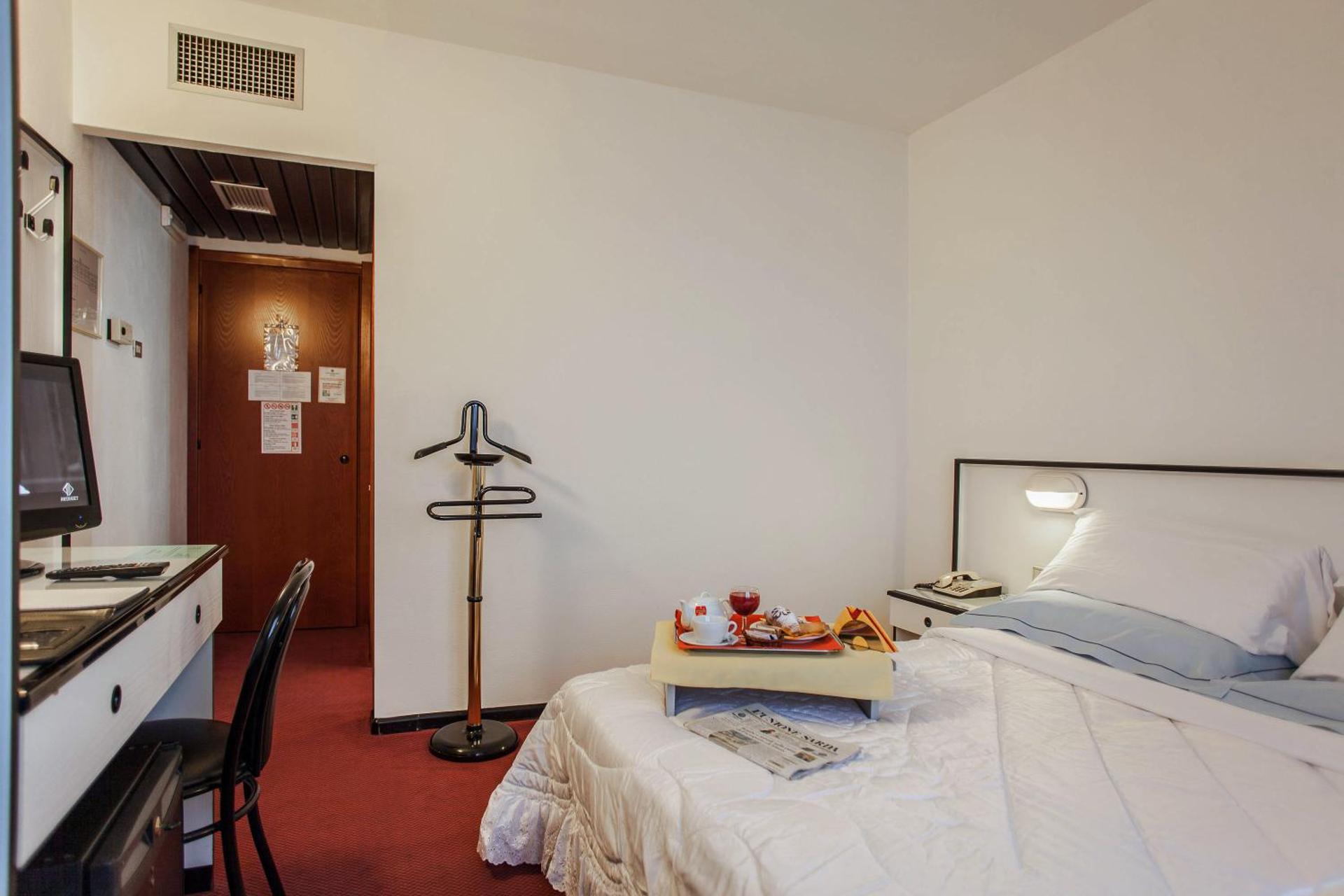 Hotel Quadrifoglio - Photo 38