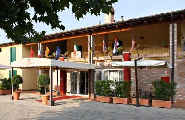 Hotel Gabarda - Photo 12