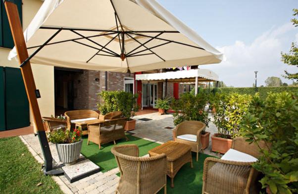 Hotel Gabarda - Photo 8