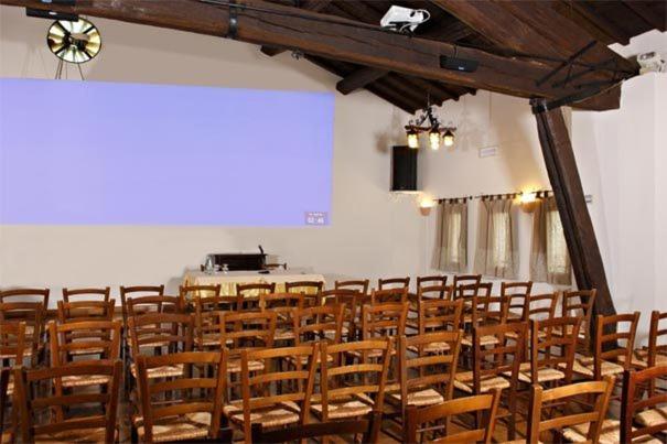 Hotel Gabarda - Photo 9