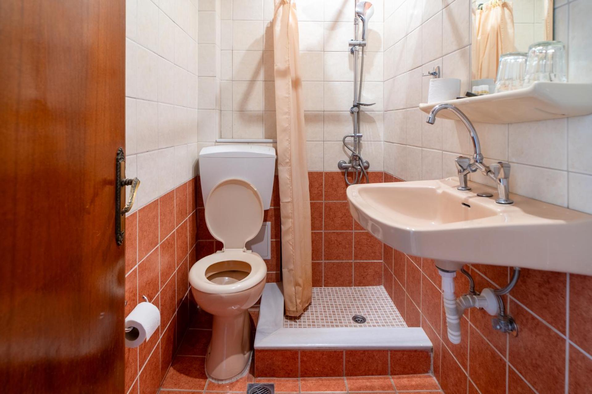 Hotel Hercules - Photo 24